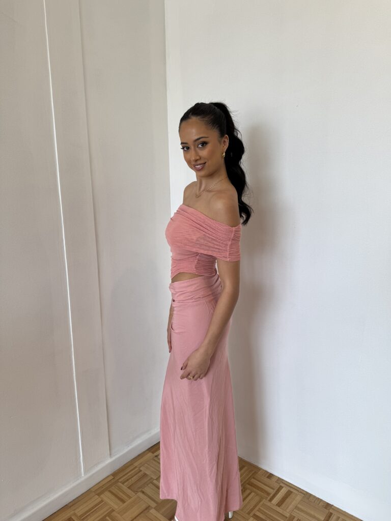 Benni Nico Off Shoulder Pink photo 5