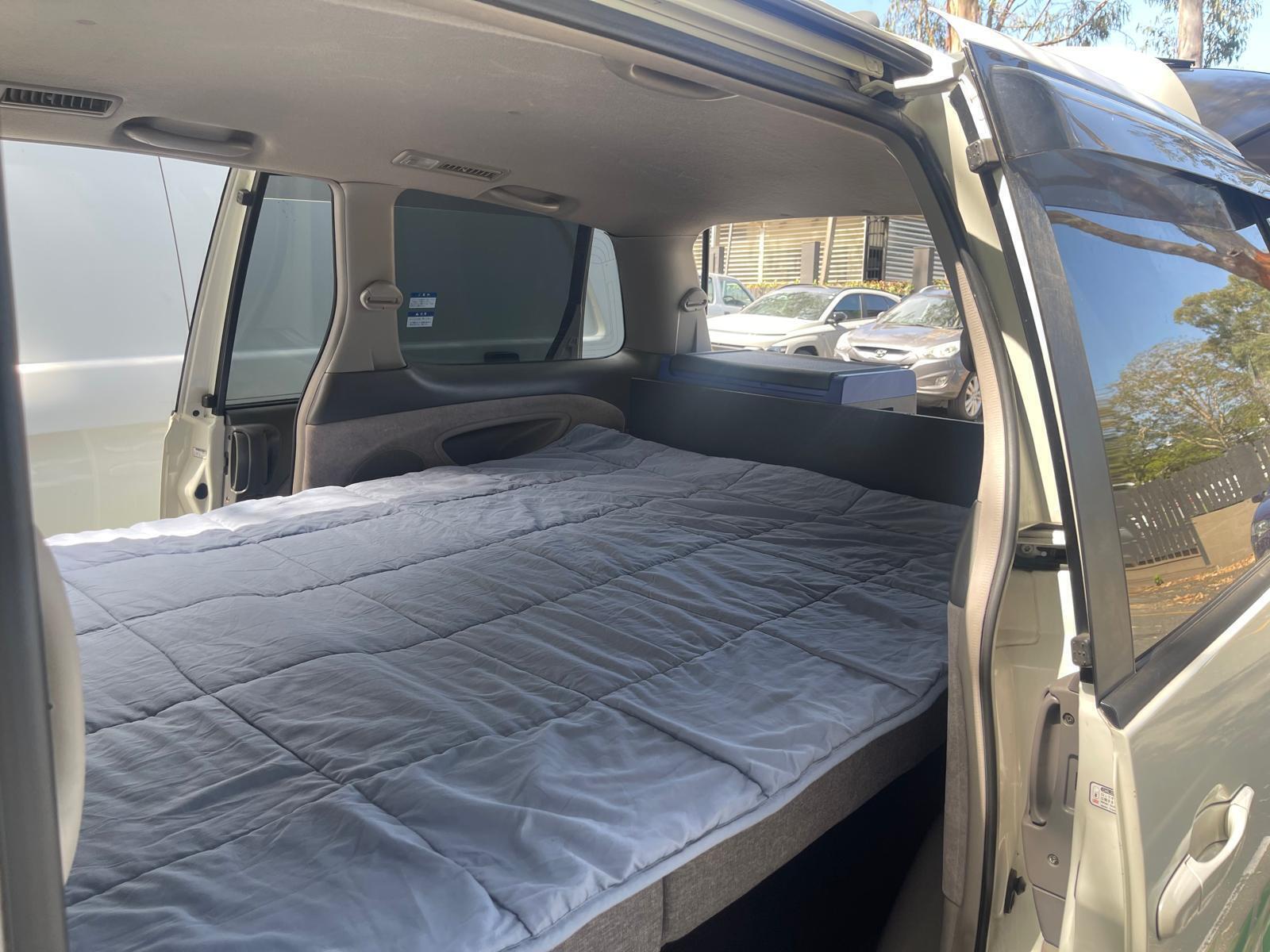 Mini Van photo 3