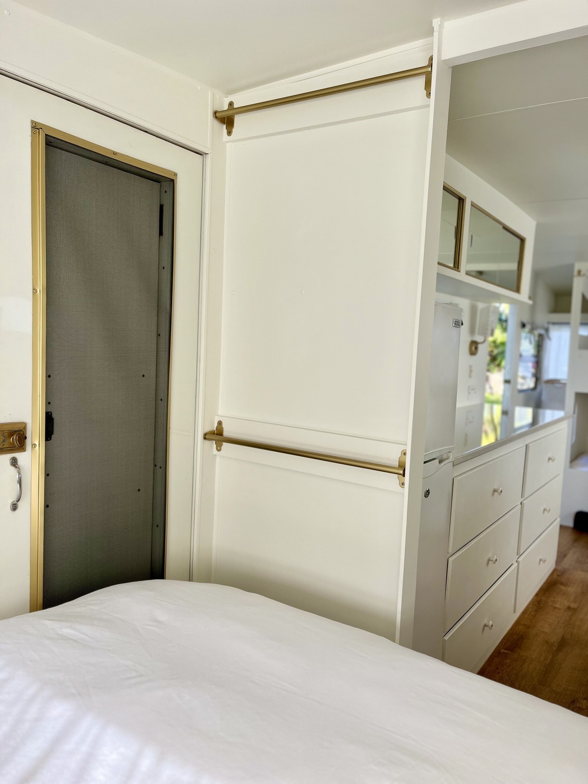 Lucille - full size single bed bunks photo 4