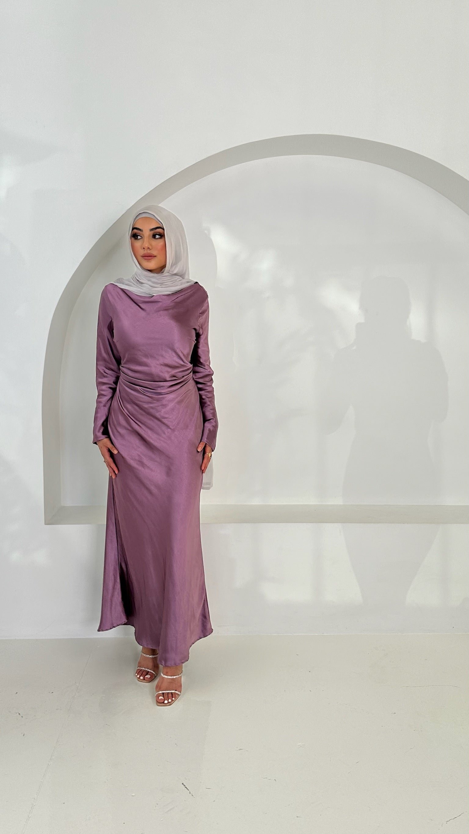 MOLLIE SATIN MIDI DRESS LILAC photo 5
