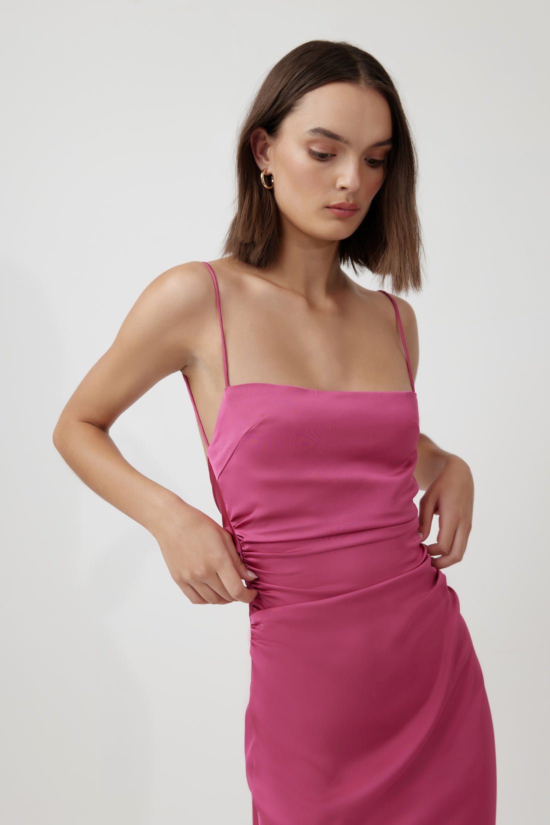 LEXI VENUS DRESS - MAGENTA photo 5
