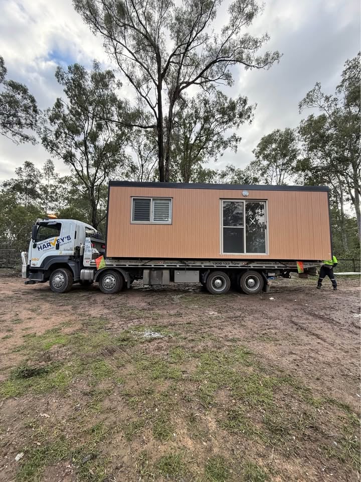 9x3.3m Portable Studio/Office for Hire photo 4