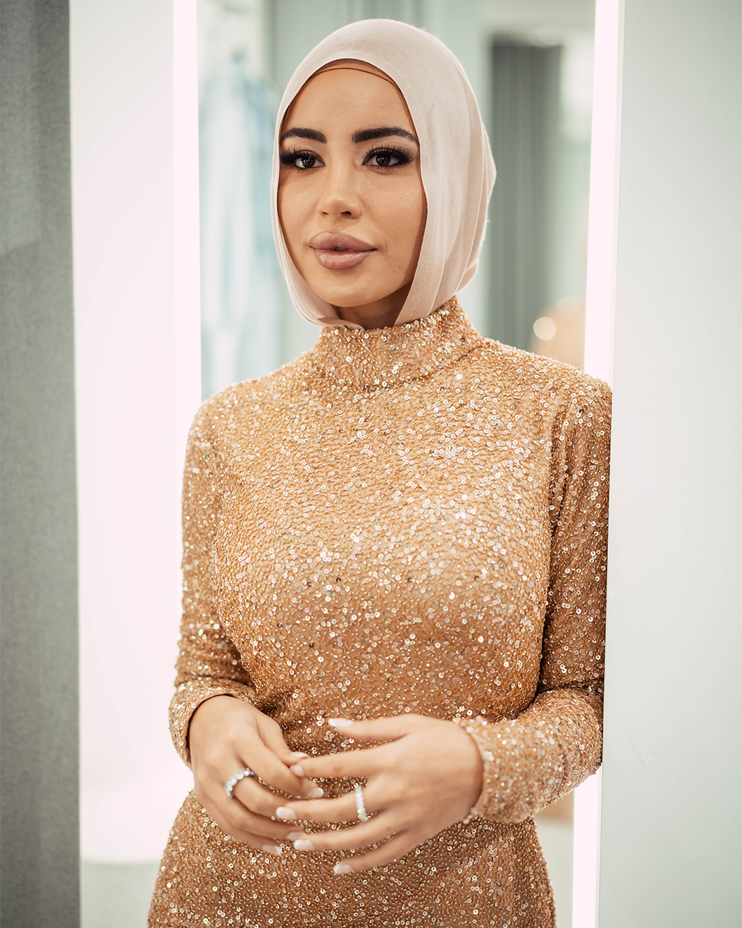 REEMA BY MY SECRET WARDROBE GOLD photo 4