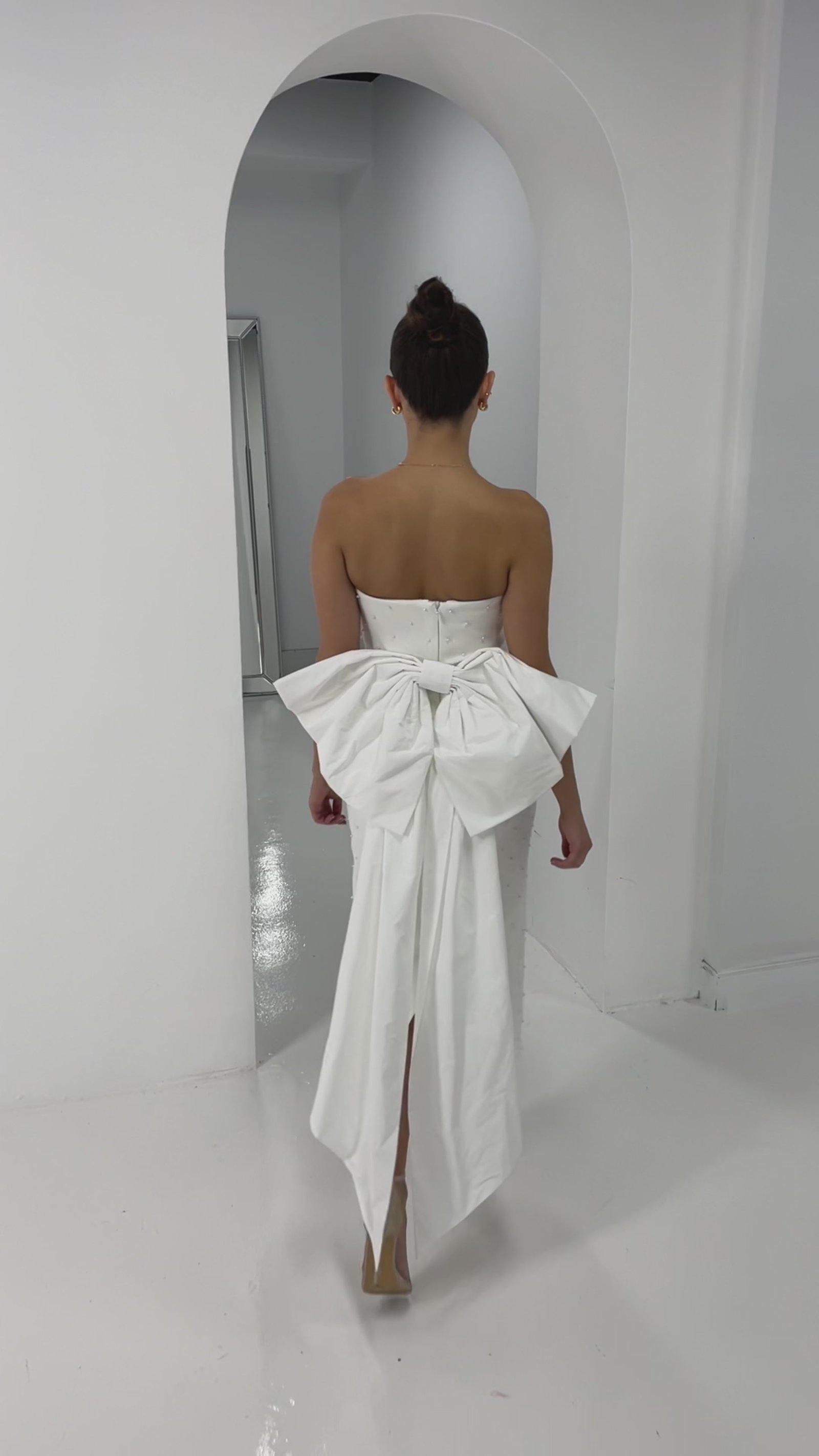 Perle Bow Midi Dress in Ivory White photo 7