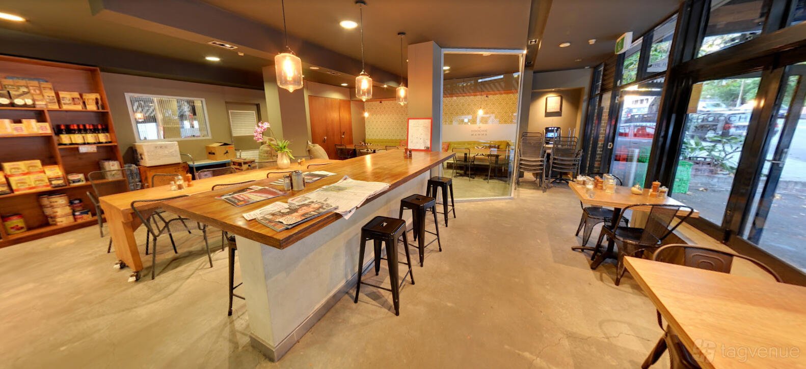 Entire Venue at Hoochie Mamma photo 10