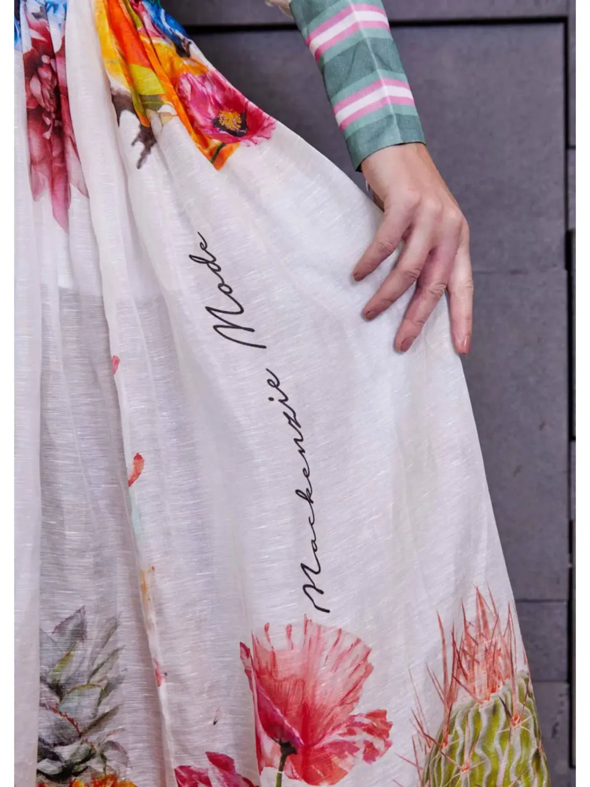 Mackenzie Mode Arabian Nights Maxi Dress in Print Size AU 6 photo 4