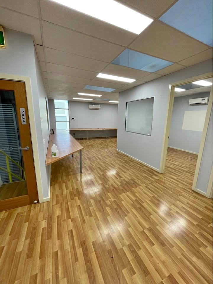 Office space for rent photo 3