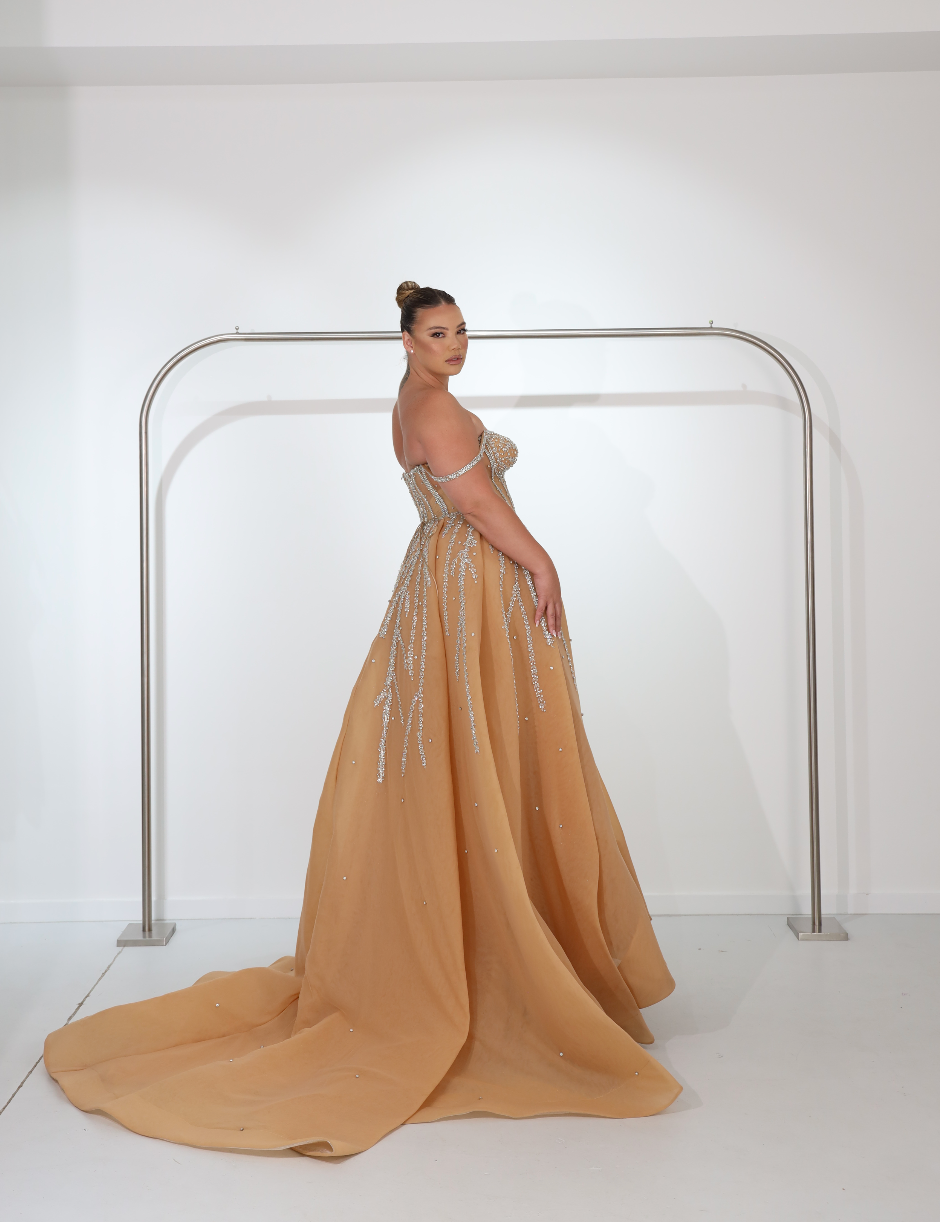 AURA BALLGOWN NUDE photo 3