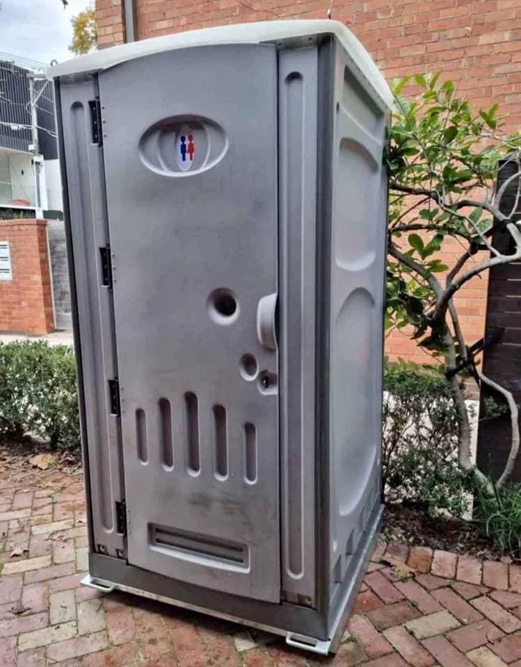 Portable Toilet Hire photo 3