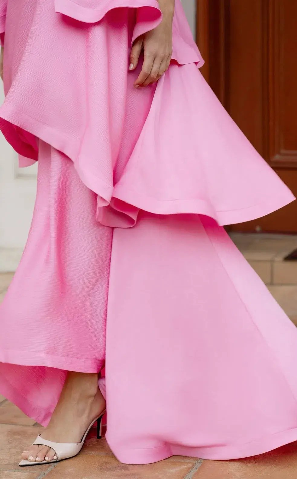 Elliatt Tilly Tiered Maxi Dress size XL / 14 Pink photo 3