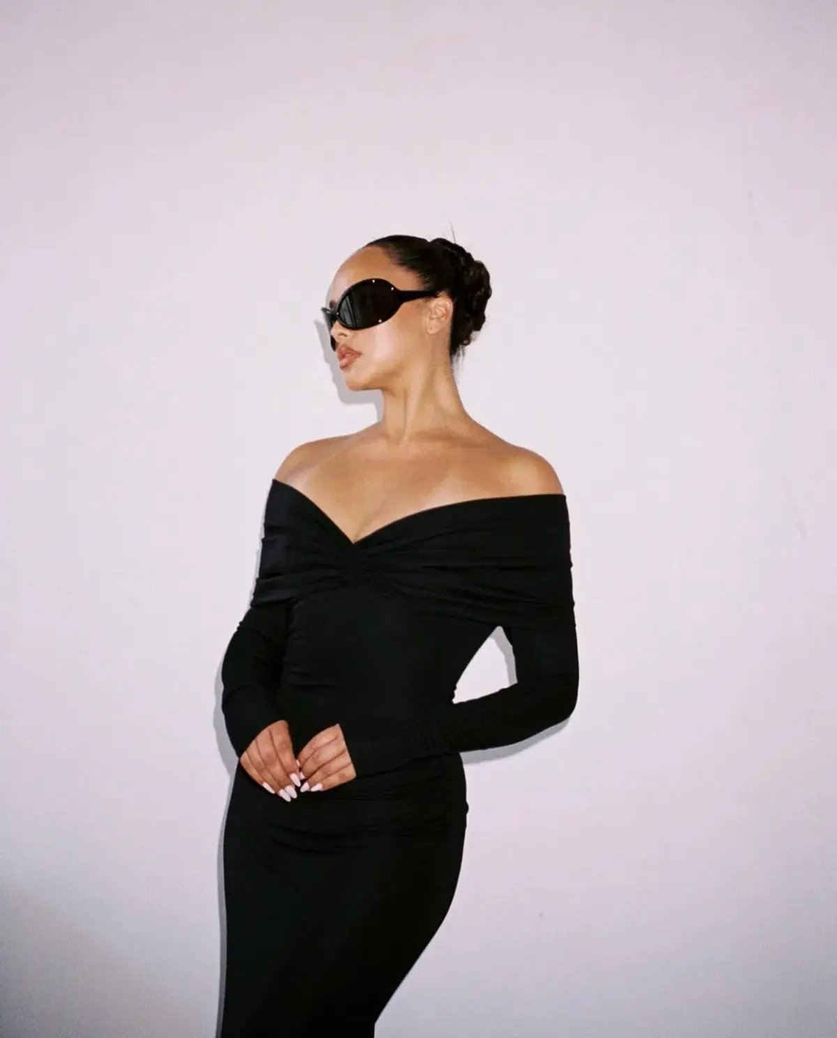 Helsa Matte Jersey Off Shoulder Maxi Dress Black Size 8 photo 6