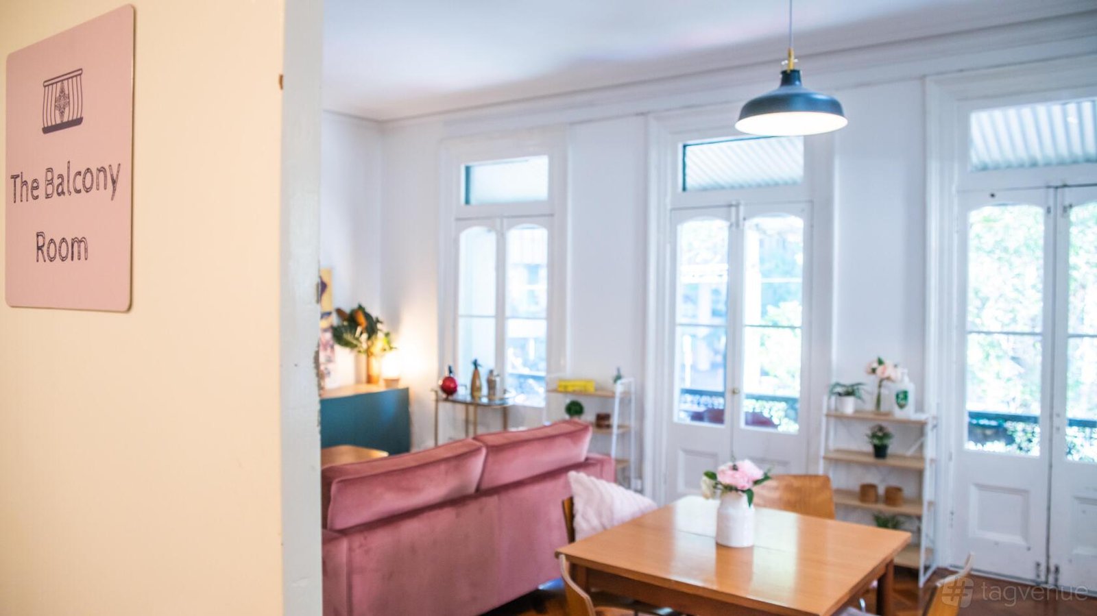The Living & Balcony Rooms at Hustle Studios photo 14