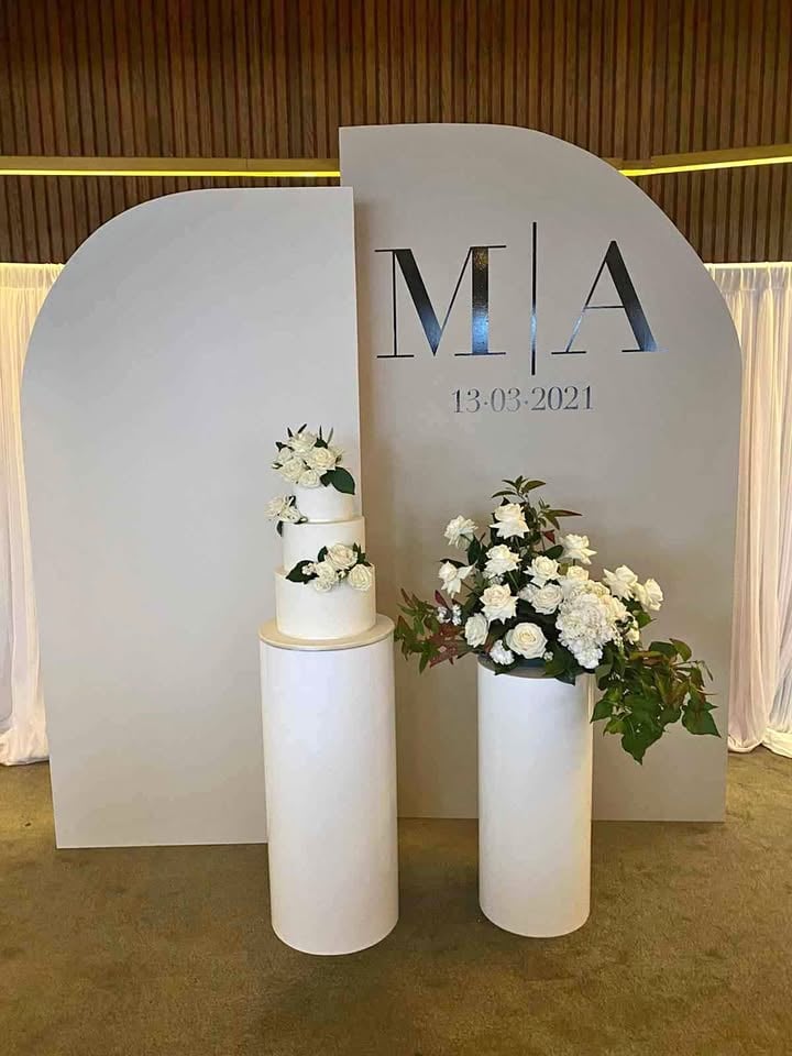 Nude Arches for hire photo 3