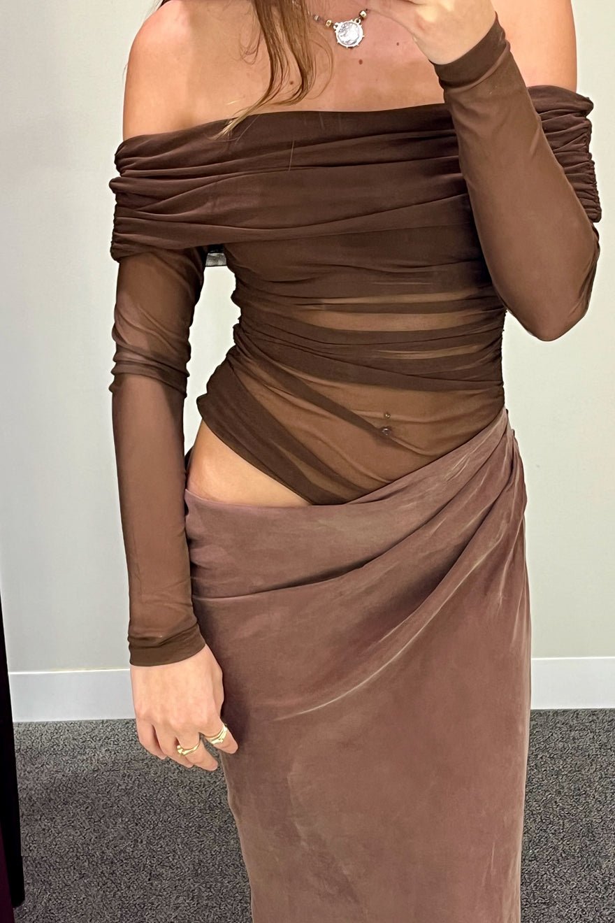 Benni Yasmin Off Shoulder Dress - Chocolate photo 4