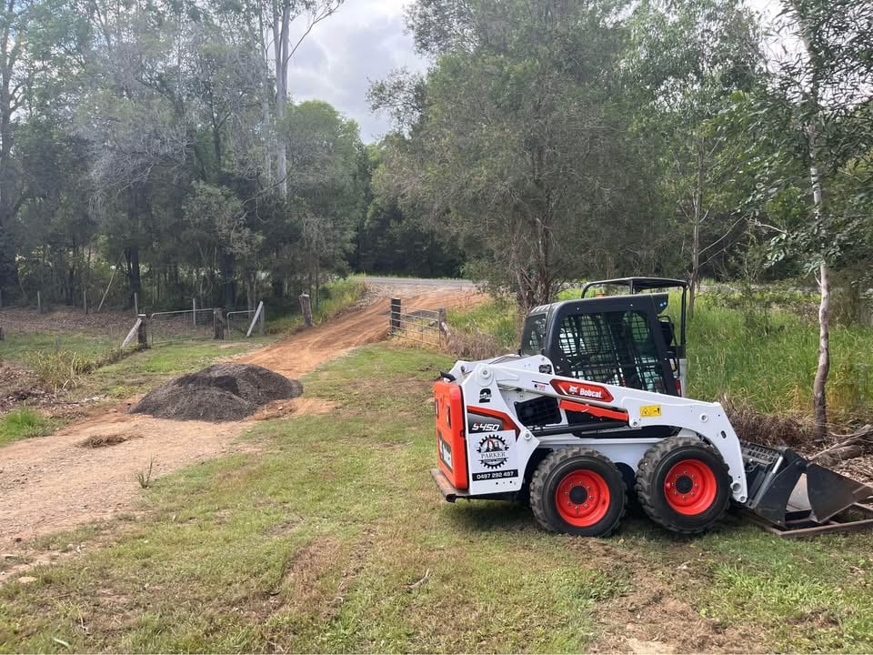 2.5t Kubota Excavator photo 2