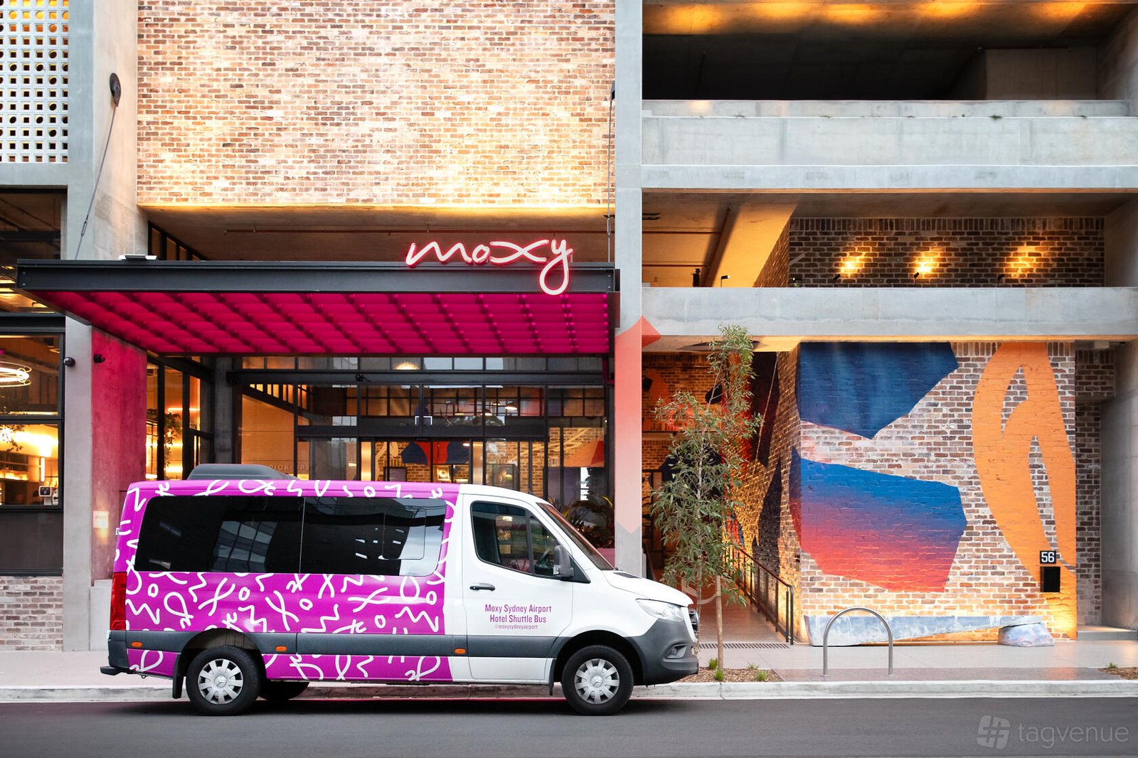 Record Room at Moxy Sydney Airport photo 10