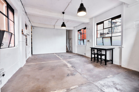 Hot Desks in female creative office! photo 9