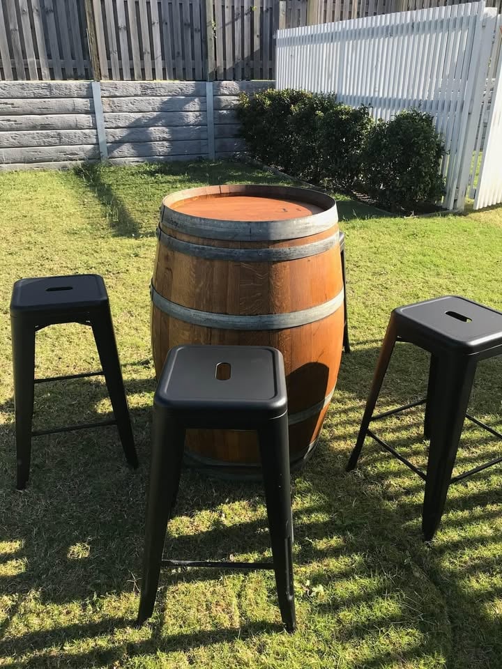Budget party furniture hire photo 6