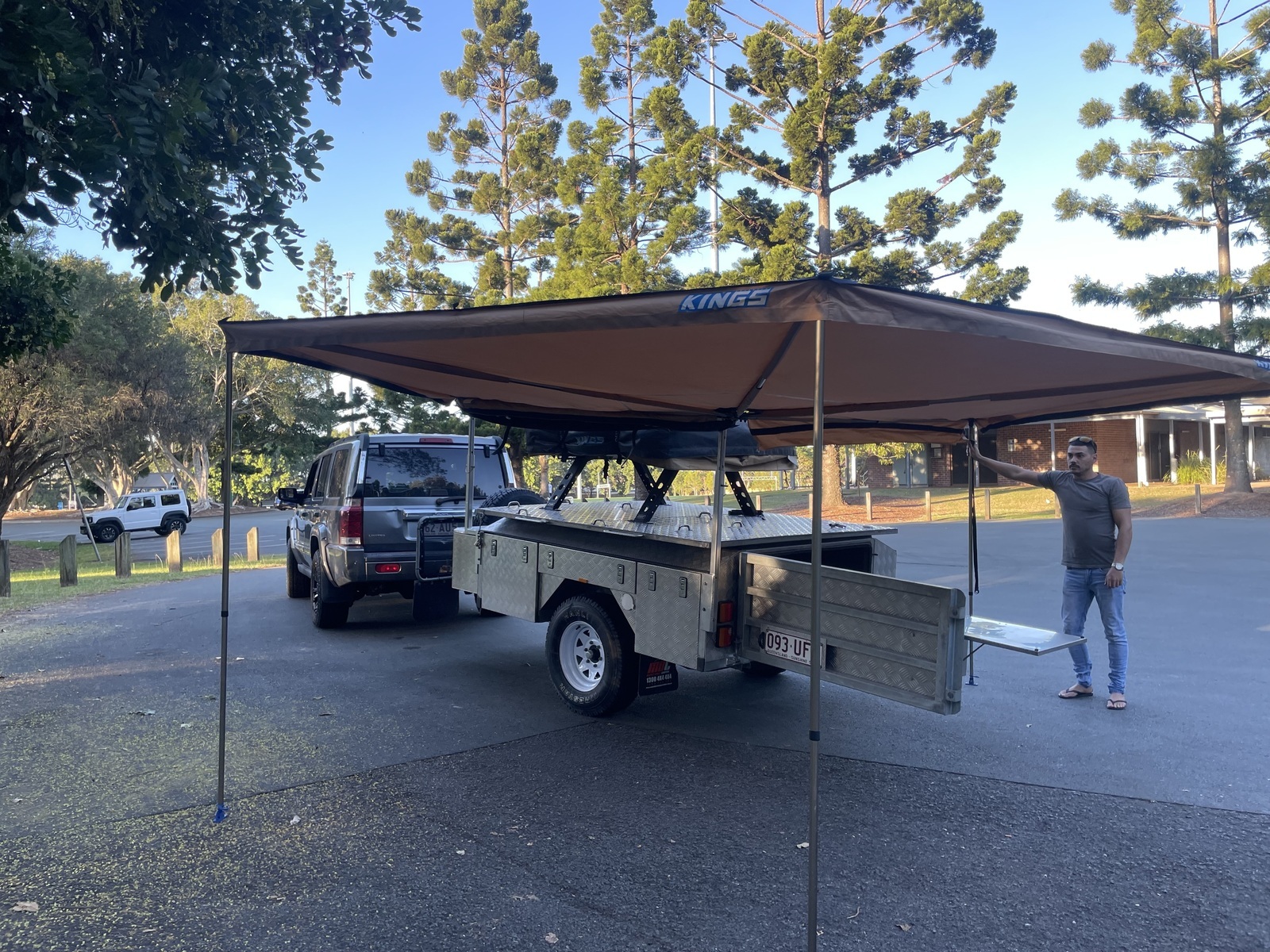 4x4 easy set up camper photo 3