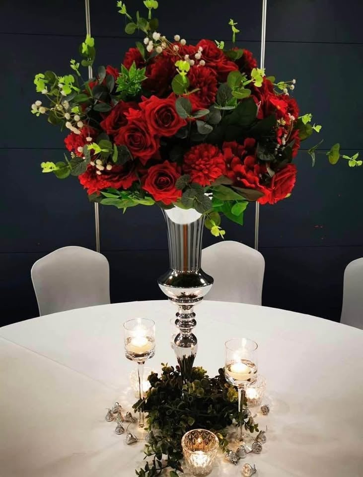 Floral arrangements for hire photo 5