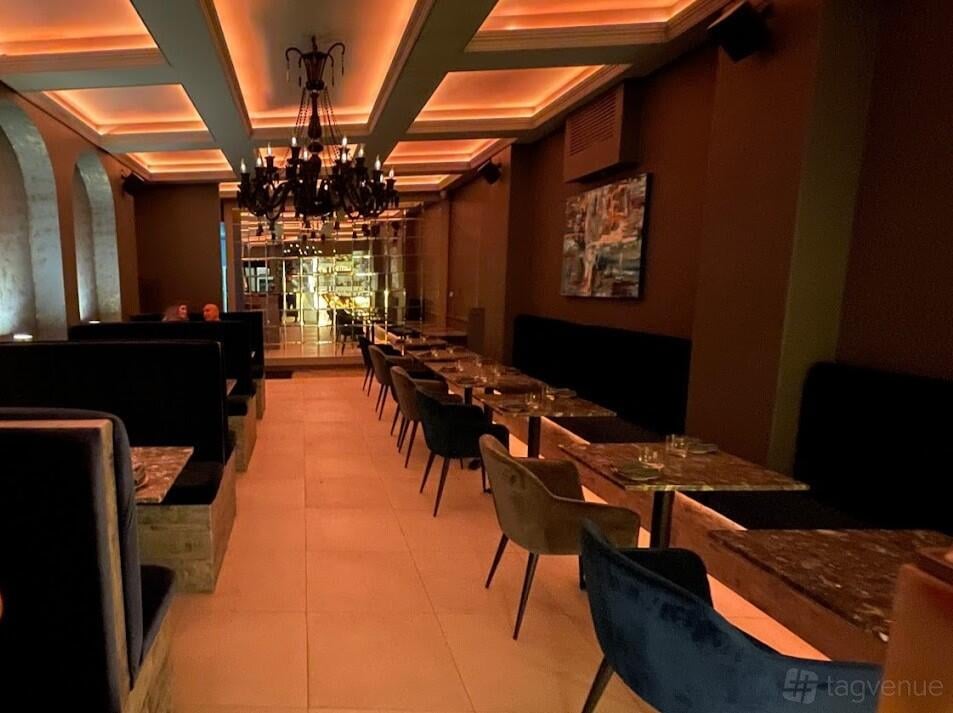 Main Dining Room at No.32 Restaurant & Bar photo 4