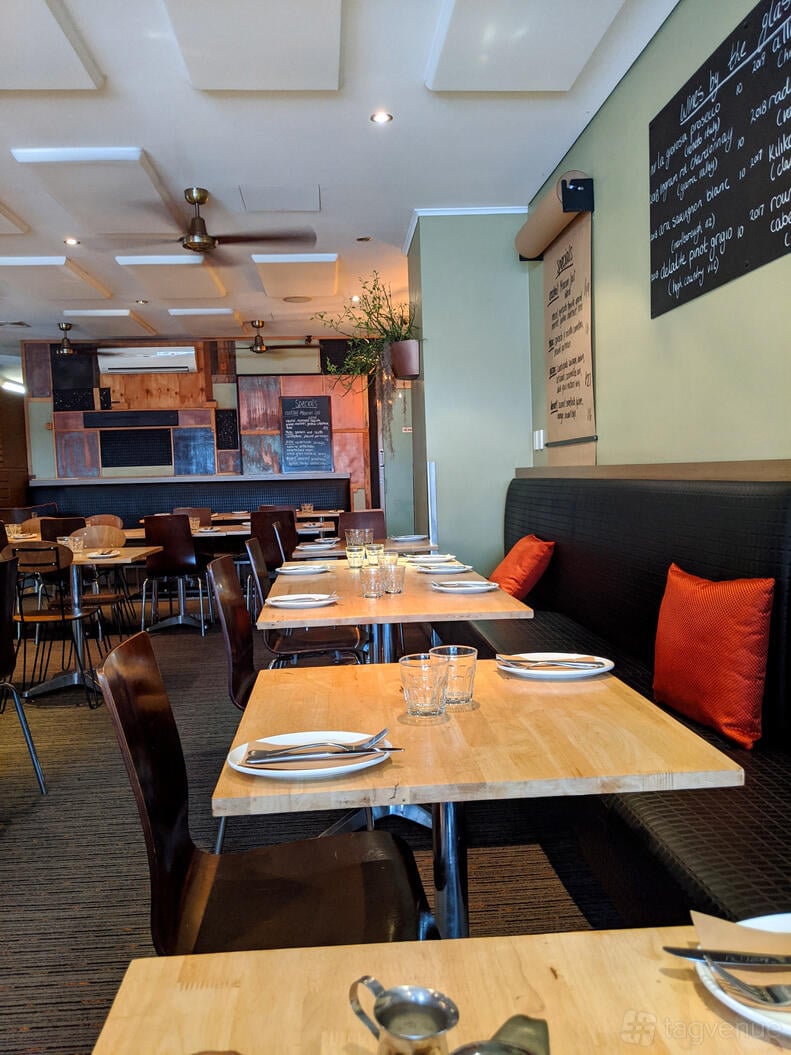 Entire Venue at Four Hands Tapas & Pizza Bar photo 9