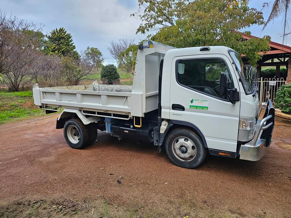 2024 Tipper truck hire Fuso photo 8