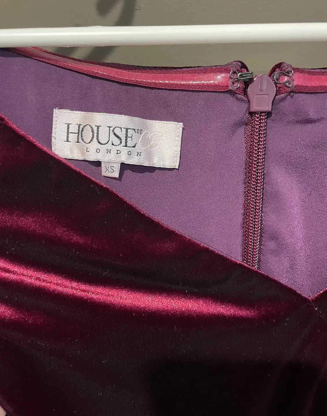 House Of CB Martinella  Velvet Off Shoulder Pencil Dress Red Wine Size 6 photo 6