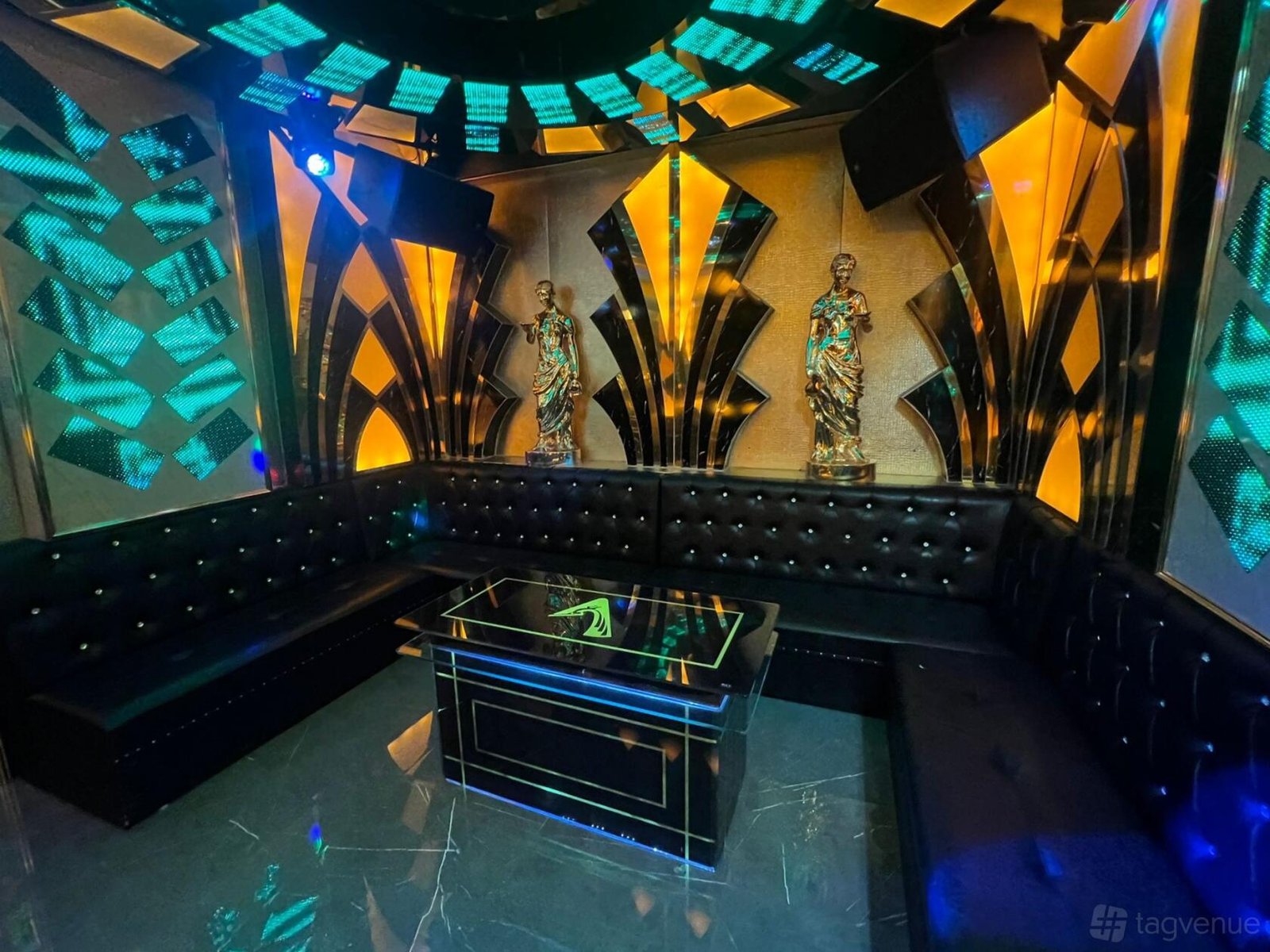 VIP 333 at Việt Phố Entertainment photo 2