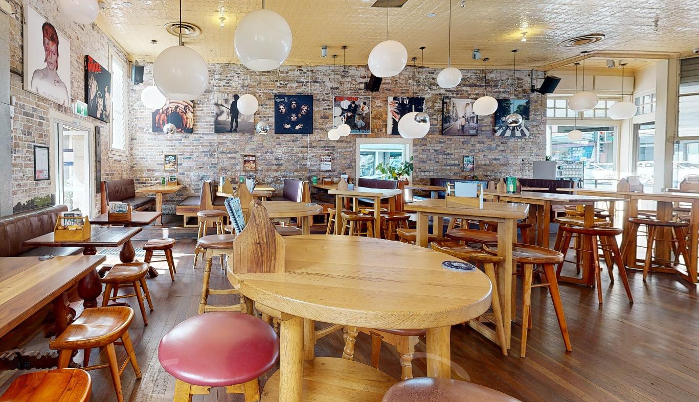 The Main Bar at Pig ‘N’ Whistle - Brunswick Street photo 6