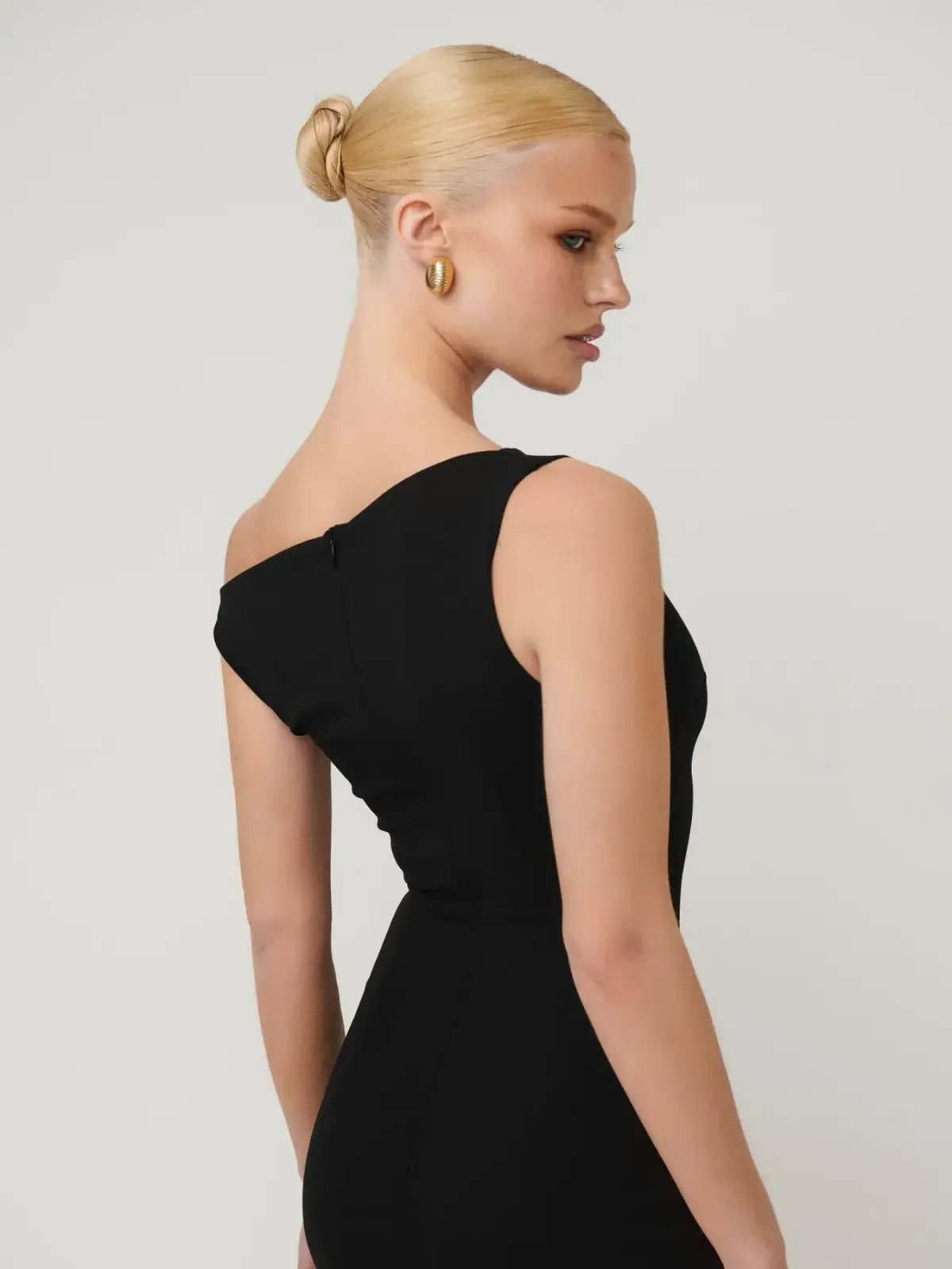 Effie Kats Inaya Gown Black Size 6 photo 3