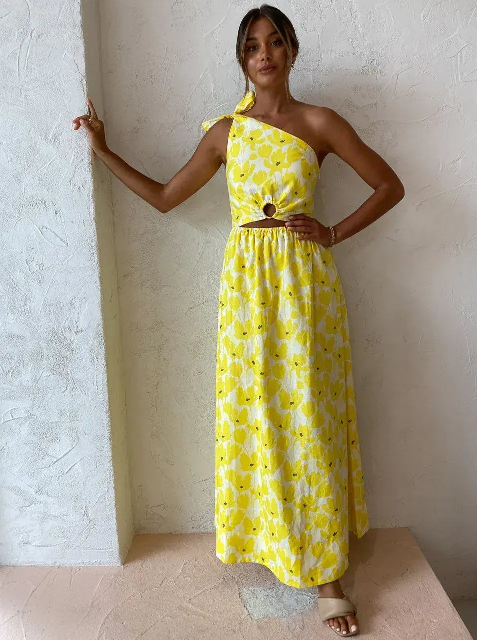 By Nicola Dahlia Dress Yellow Floral Size 6 photo 4