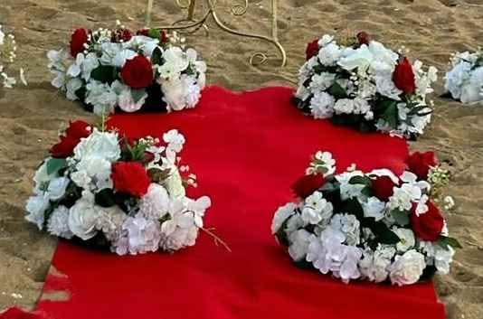 Hire - flower arch's from $125 and centrepieces $10 each in any colour...Clayton pick up photo 6