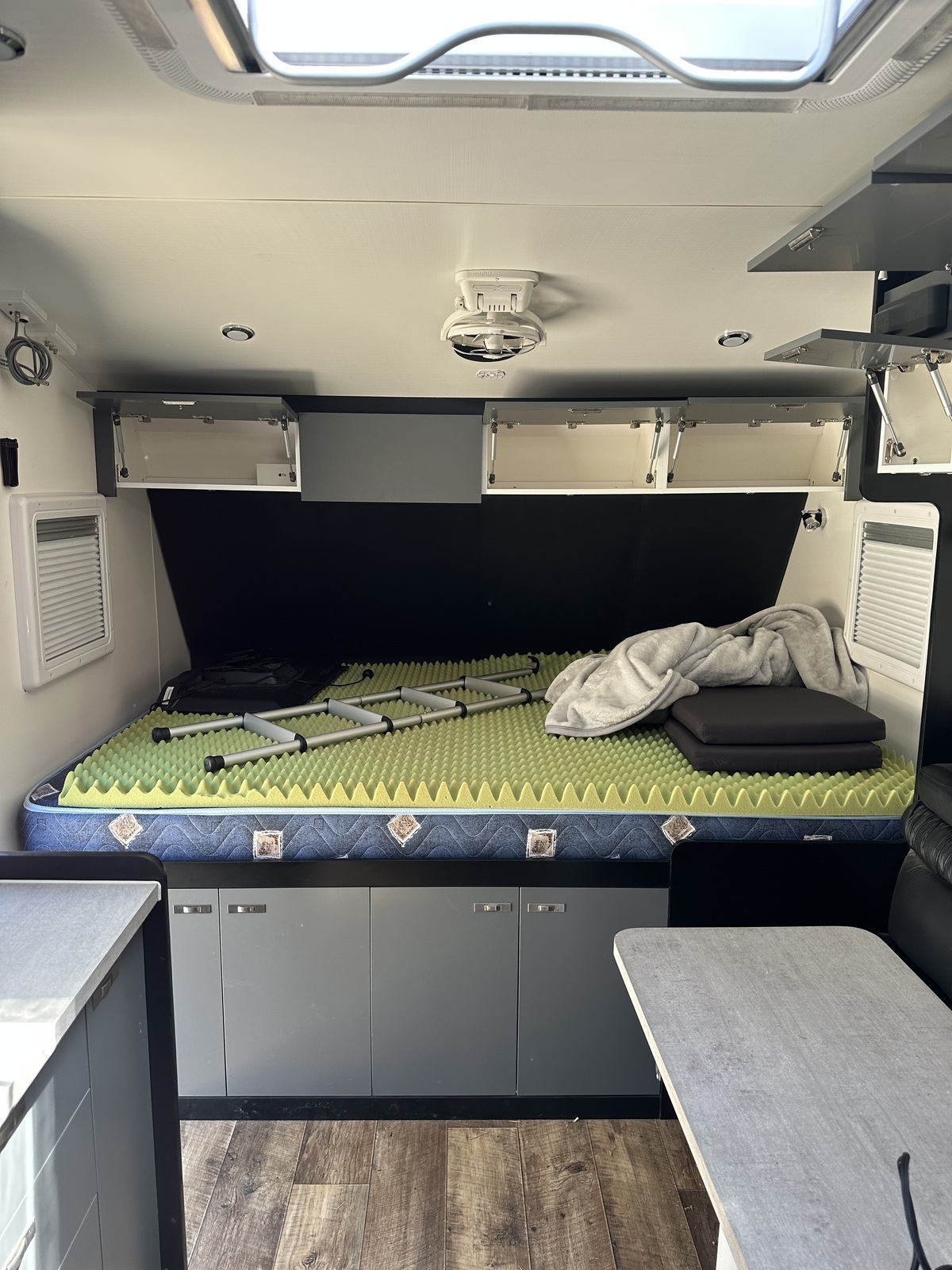 Lotus Offgrid 19 foot family van FULL OFF ROAD AVAILABLE photo 5