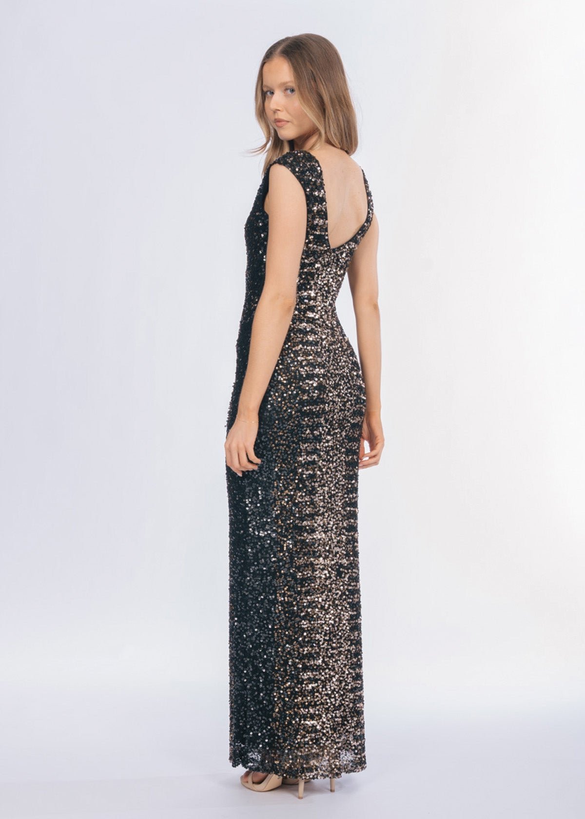 Oscar Gown in Black photo 3