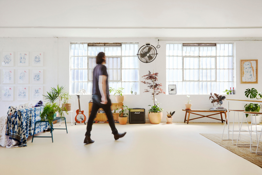 Light filled warehouse studio in Richmond photo 18