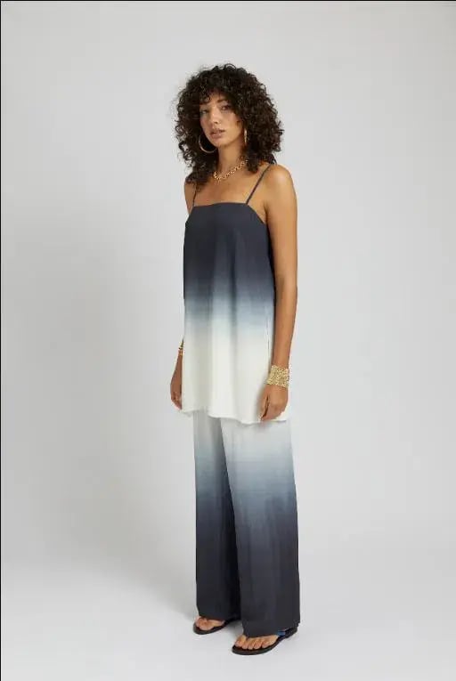 Summi Summi Tunic Top Size XS and Elastic Waist Drawstring Pants Size M Set in Charcoal Fade photo 4