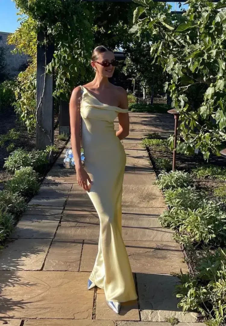 Natalie Rolt Monika Gown Butter Yellow Size 10 photo 3