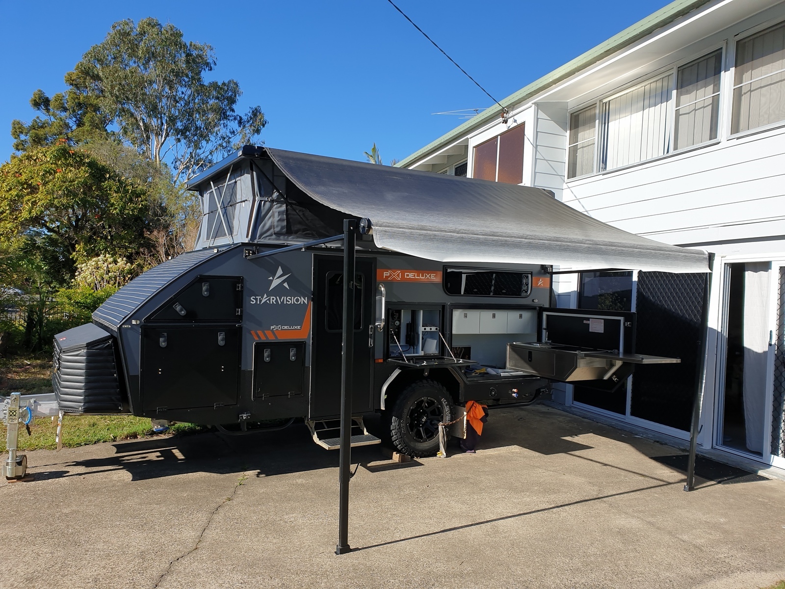 Family Camper, Hybrid Pop Top photo 7