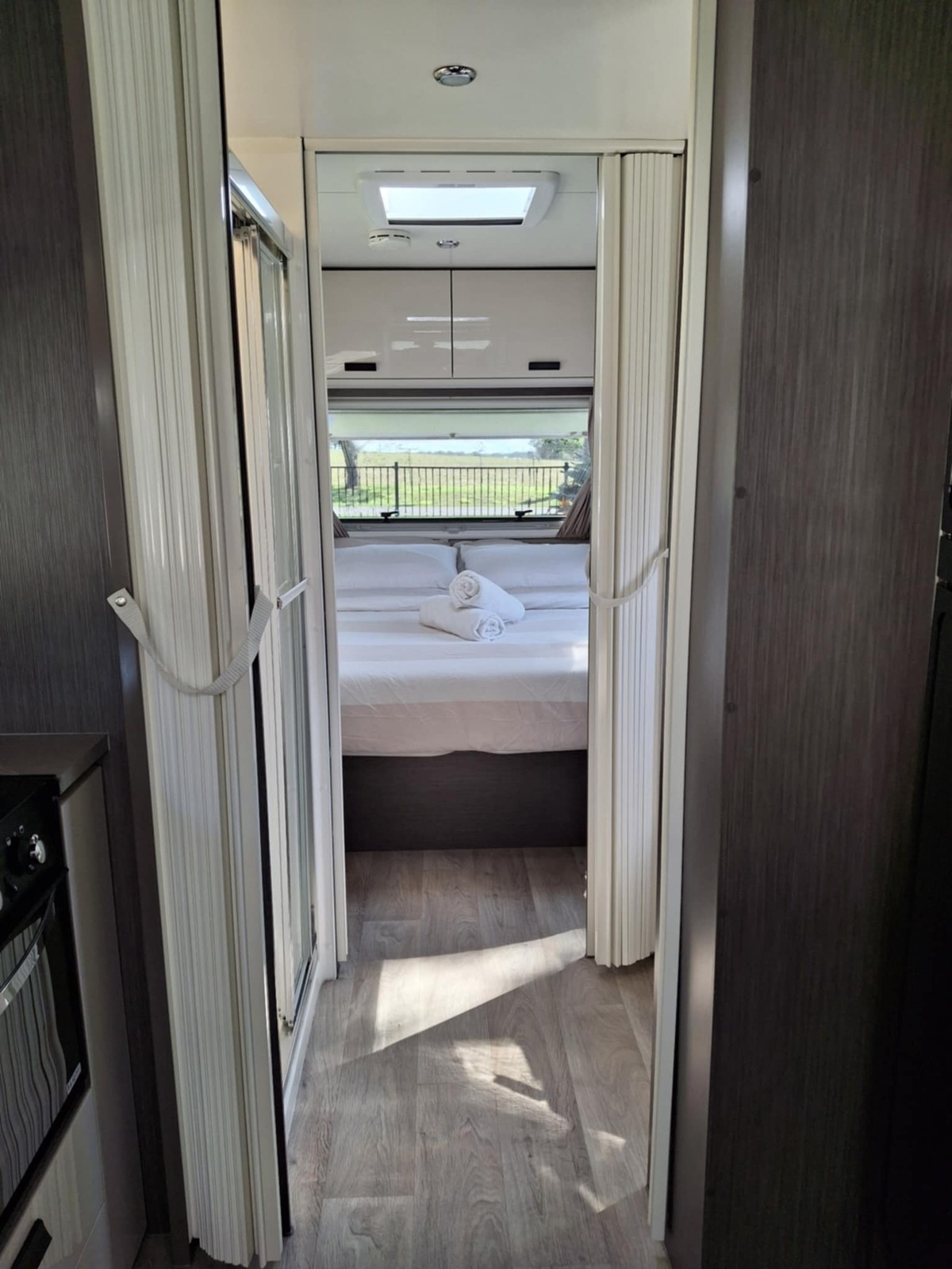 Vista Journey - Luxury van for perfect getaways photo 7