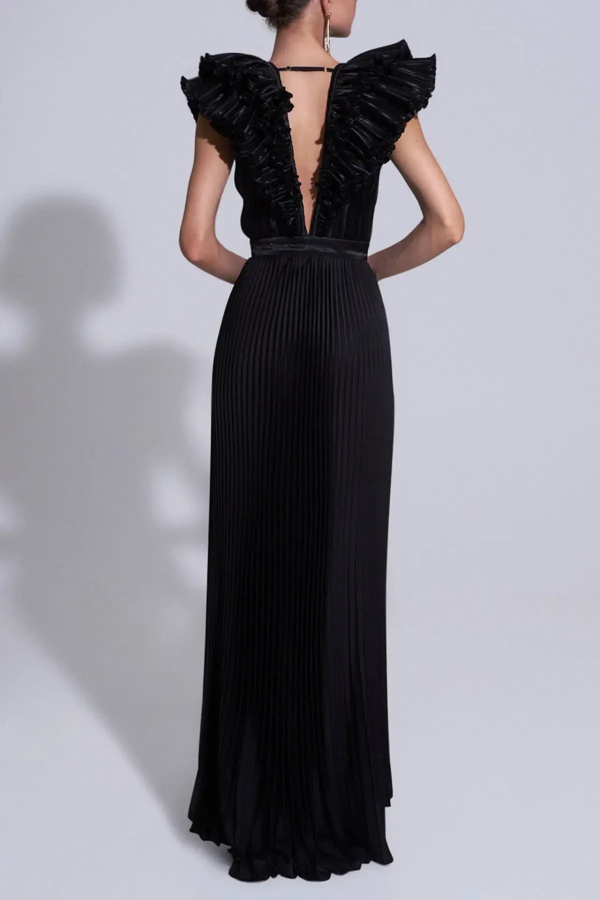 L'Idee Tuileries Split Gown in Noir Size 8 photo 2