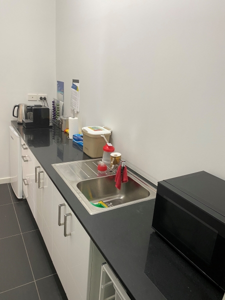 Co-share office photo 4
