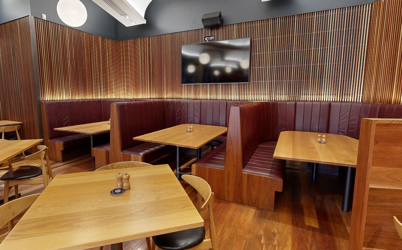The Dining Room at Pig ‘N’ Whistle - West End photo 5