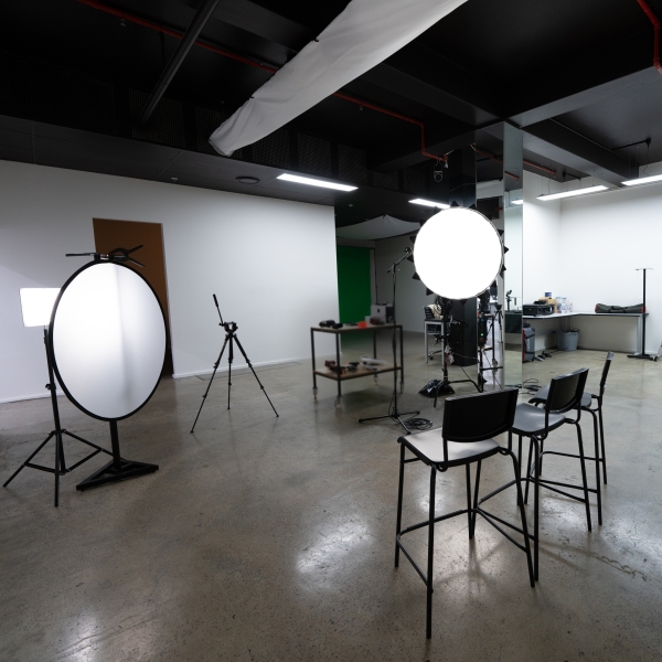 Entire Backroom/Multiple Studios at Scroll Stop photo 5
