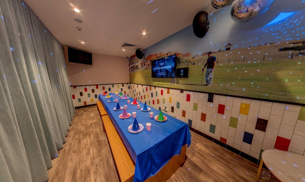 Entire Venue at Holey Moley Alexandria photo 8