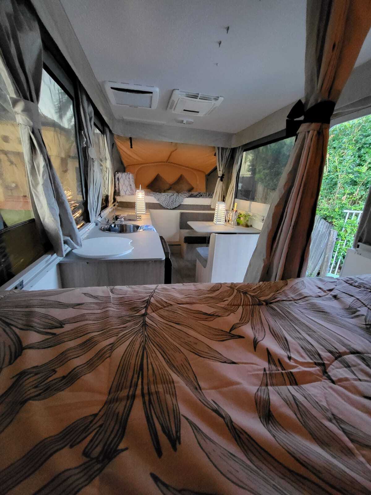 CAT 1 pop up camper photo 18