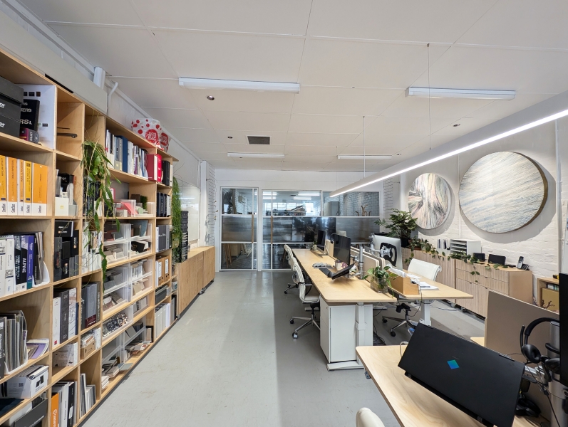 4 x desks available in Architecture Studio photo 4