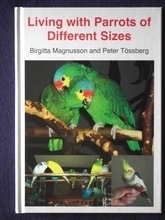 Living with Parrots of Different Sizes_0