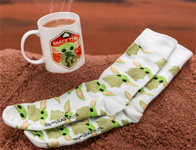 Star Wars - The Mandalorian - The Child Mug and Socks Set (PP7333MAN)_0