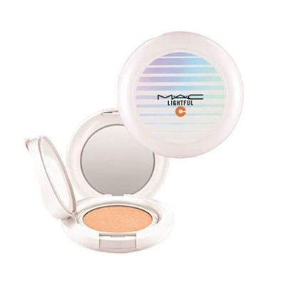 MAC Lightful C+ Coral Grass Cushion Compact Foundation Extra Light_0